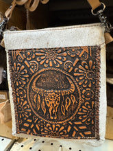 Load image into Gallery viewer, Cowskull Tooled Leather Crossbody Purse