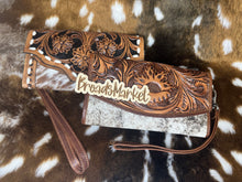 Load image into Gallery viewer, Tooled Floral Wristlet Wallets