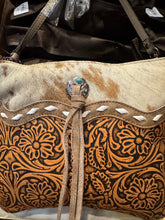 Load image into Gallery viewer, BA2822 Tooled Concho Cowhide Purse