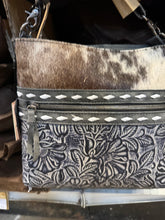Load image into Gallery viewer, BA2827 Bottom Zipper Tooled Cowhide Purse