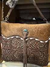 Load image into Gallery viewer, BA2822 Tooled Concho Cowhide Purse