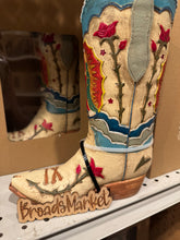 Load image into Gallery viewer, RA7151 Madonna Guadalupe Mary Boot Vase