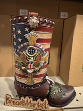 Load image into Gallery viewer, RA7359 US Eagle Boot Vase