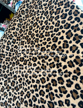 Load image into Gallery viewer, Leopard Super Plush Blanket