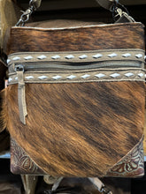 Load image into Gallery viewer, Front Zip Cowhide Tooled Purse BA2828