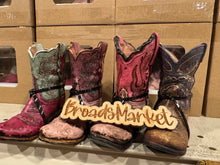 Load image into Gallery viewer, RA3186 Set of 4 Boot Vase Pen Holders