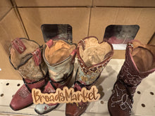 Load image into Gallery viewer, RA5813 Set of 4 Boot Pen Holders