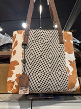 Load image into Gallery viewer, BA1266 White & Black Diamond Aztec Handbag