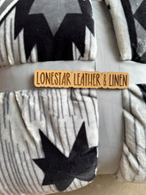 Load image into Gallery viewer, Bentley Black & Grey Super Plush Blanket S35