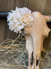 Load image into Gallery viewer, Leila Dusty Cowskull