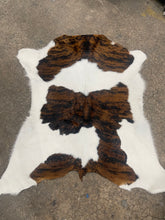 Load image into Gallery viewer, Tricolor Brindle Calf Cowhide Rugs