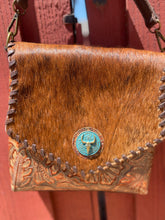 Load image into Gallery viewer, Turqouise Medallion Tooled Crossbody