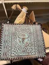 Load image into Gallery viewer, Tooled Cowskull Chain Purse