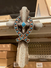 Load image into Gallery viewer, Turqouise Stone Fish across