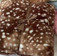 Load image into Gallery viewer, Axis Deer Print Super Plush Blanket
