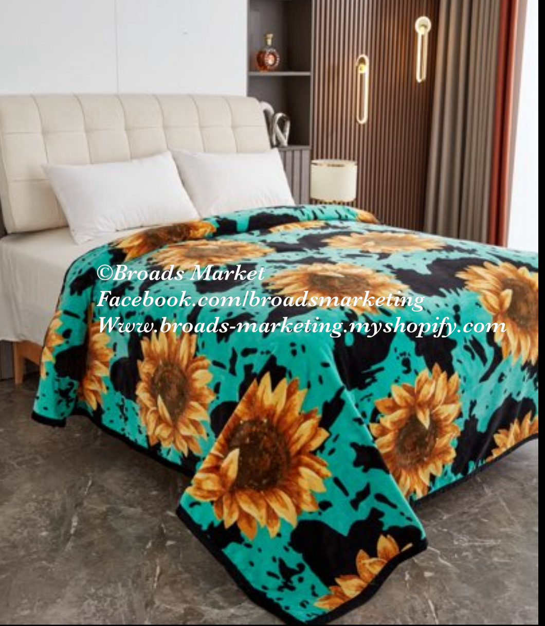 Turquoise Sunflower Super Plush Blanket