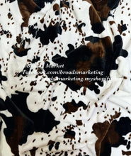 Load image into Gallery viewer, Cow Print Blankets
