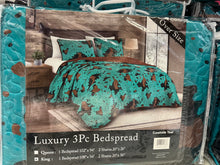 Load image into Gallery viewer, Turquoise Cow Print Bedding Set
