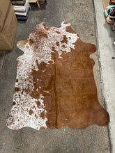 Load image into Gallery viewer, Stunning Beige Red Splatter Cowhide Rug 55x42”
