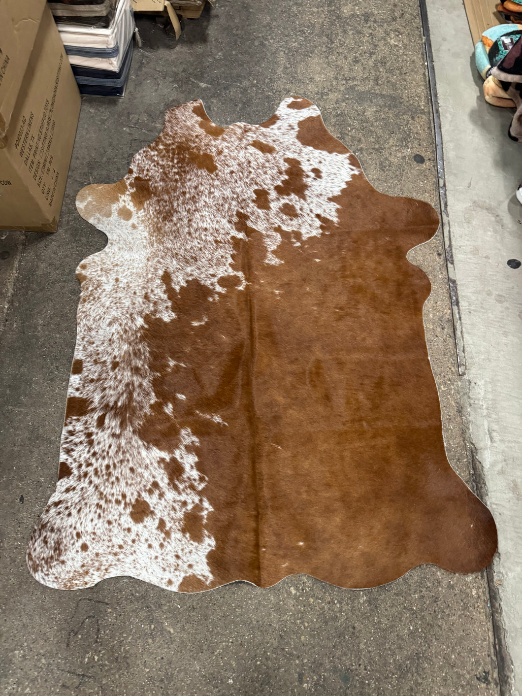 Stunning Beige Red Splatter Cowhide Rug 55x42”