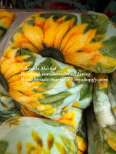 Load image into Gallery viewer, Sunflower Green Super Plush Blanket
