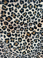 Load image into Gallery viewer, Classic Leopard A12 Super Plush Blanket

