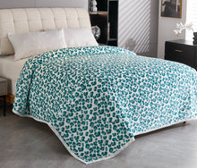 Load image into Gallery viewer, Turquoise Cheetah Super Plush Blanket
