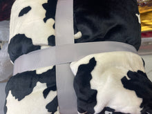 Load image into Gallery viewer, Black &amp; White Cow Super Plush Twin Blanket
