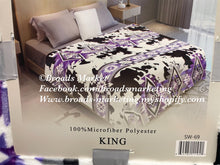 Load image into Gallery viewer, Purple Ziglag Cow Super Plush Blanket
