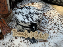 Load image into Gallery viewer, Cowhide Tooled Jewelry Cases
