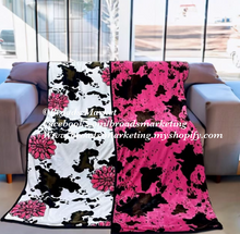 Load image into Gallery viewer, Reversible Pink Concho &amp; Pink Cow Super Plush King Blankets
