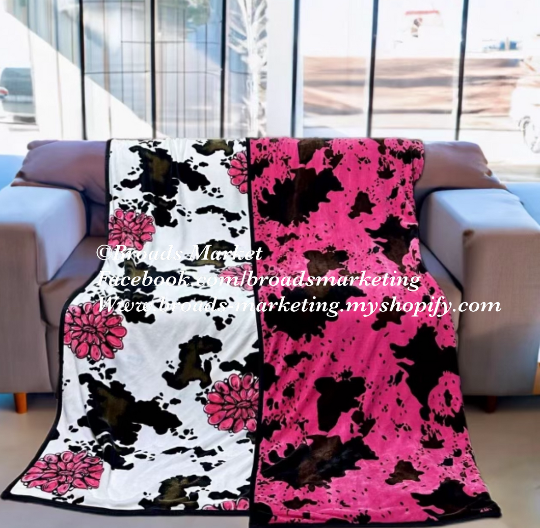 Reversible Pink Concho & Pink Cow Super Plush King Blankets