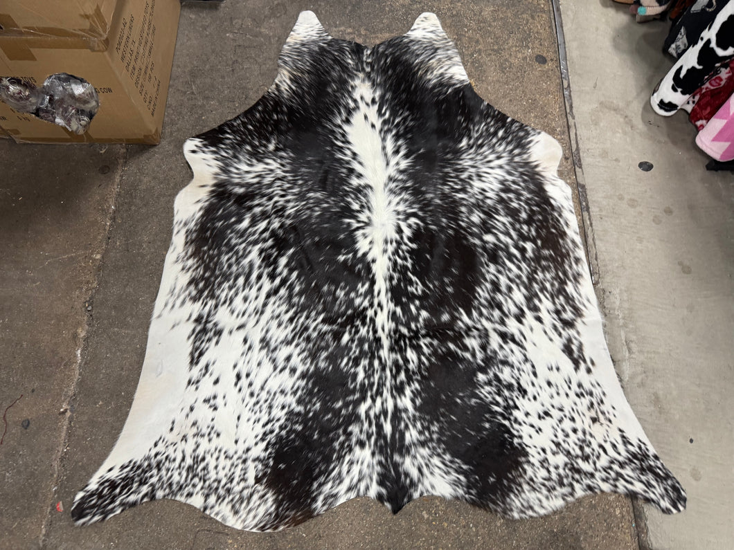 Black & White Salt & Pepper Cowhide Rug 53x50”