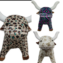 Load image into Gallery viewer, Longhorn Farm Pal Plush Toy
