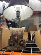 Load image into Gallery viewer, RA7462 Wagon Lamp
