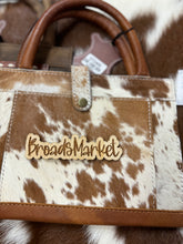 Load image into Gallery viewer, Tooled &amp; Cowhide Bible Carrying Cases
