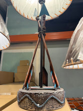 Load image into Gallery viewer, RA6581 Arrow Native Lamp
