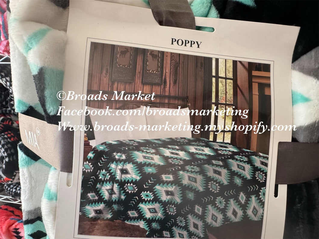 Series 14 MIA Poppy Black & Teal Super Plush Blanket