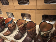 Load image into Gallery viewer, RA4203 Set of 6 Western Boot Vases
