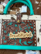 Load image into Gallery viewer, Tooled &amp; Cowhide Bible Carrying Cases
