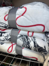 Load image into Gallery viewer, Rodeo Heart Super Plush Blanket
