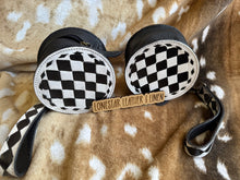 Load image into Gallery viewer, Checkered Wristlet Wallet
