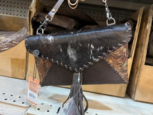 Load image into Gallery viewer, Tooled Envelope Crossbody Purse
