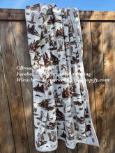 Load image into Gallery viewer, Vanda Ranch Super Plush Blanket
