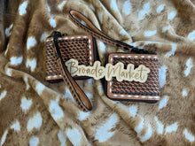 Load image into Gallery viewer, Tooled Leather Hatched Wristlet Wallet
