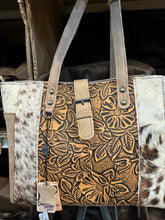 Load image into Gallery viewer, BA2824 Buckle Cowhide Handbag
