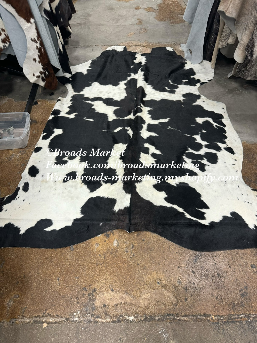 Black & White Dairy Cowhide Rug