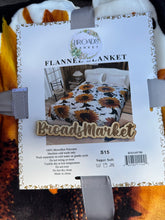 Load image into Gallery viewer, Sunflower Cow Super Plush Blanket S15
