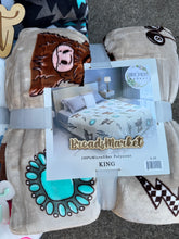 Load image into Gallery viewer, Highland Cow Eight Ball Blanket A24
