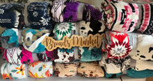 Load image into Gallery viewer, Random Assortment Qty 5 Super Plush King Blankets
